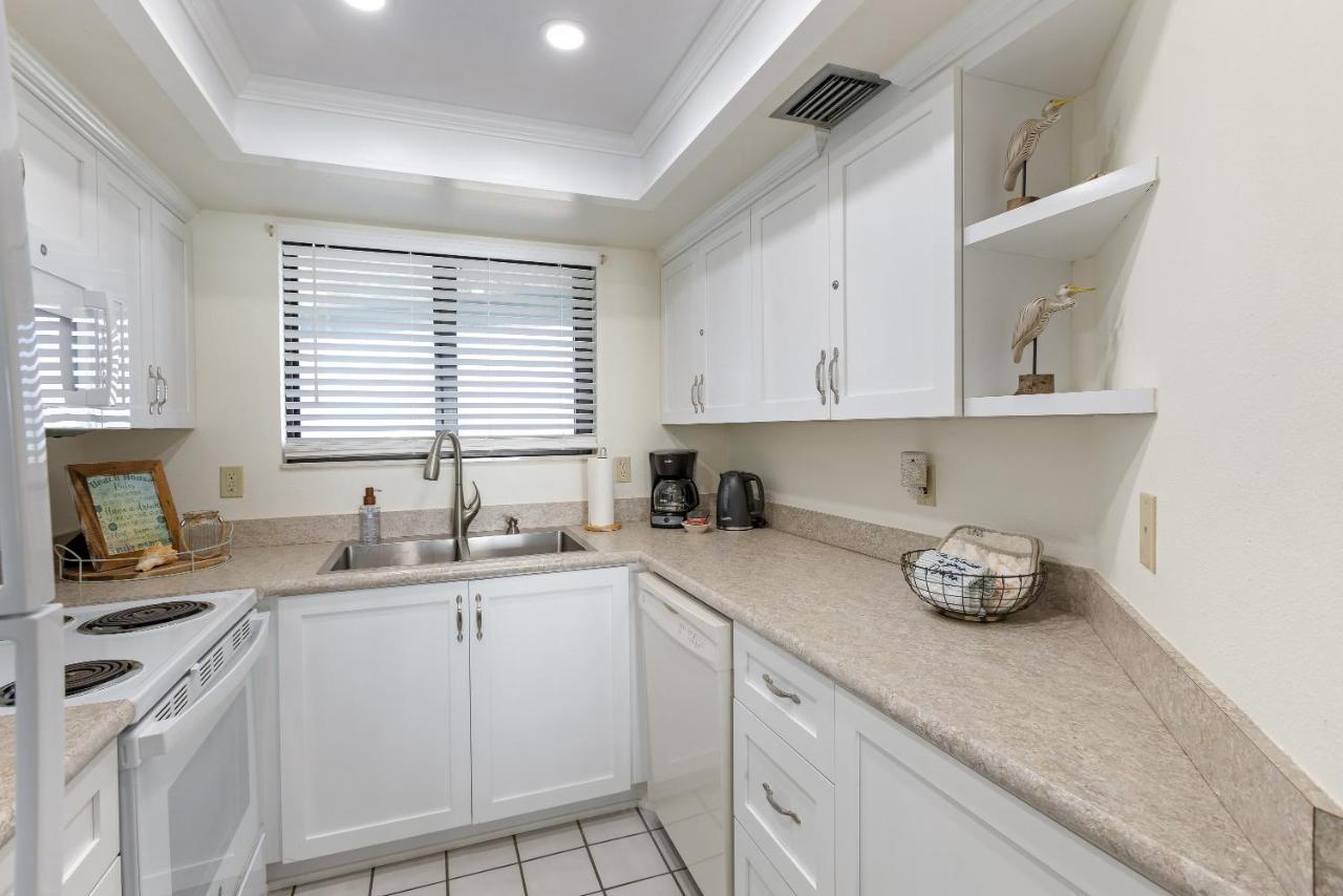 ניו סמירנה ביץ' Ocean View With A Beachfront Pool At Ocean Trillium Condo ~ 403 מראה חיצוני תמונה