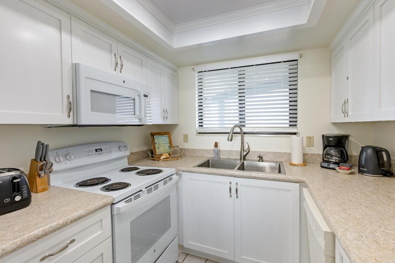 ניו סמירנה ביץ' Ocean View With A Beachfront Pool At Ocean Trillium Condo ~ 403 מראה חיצוני תמונה